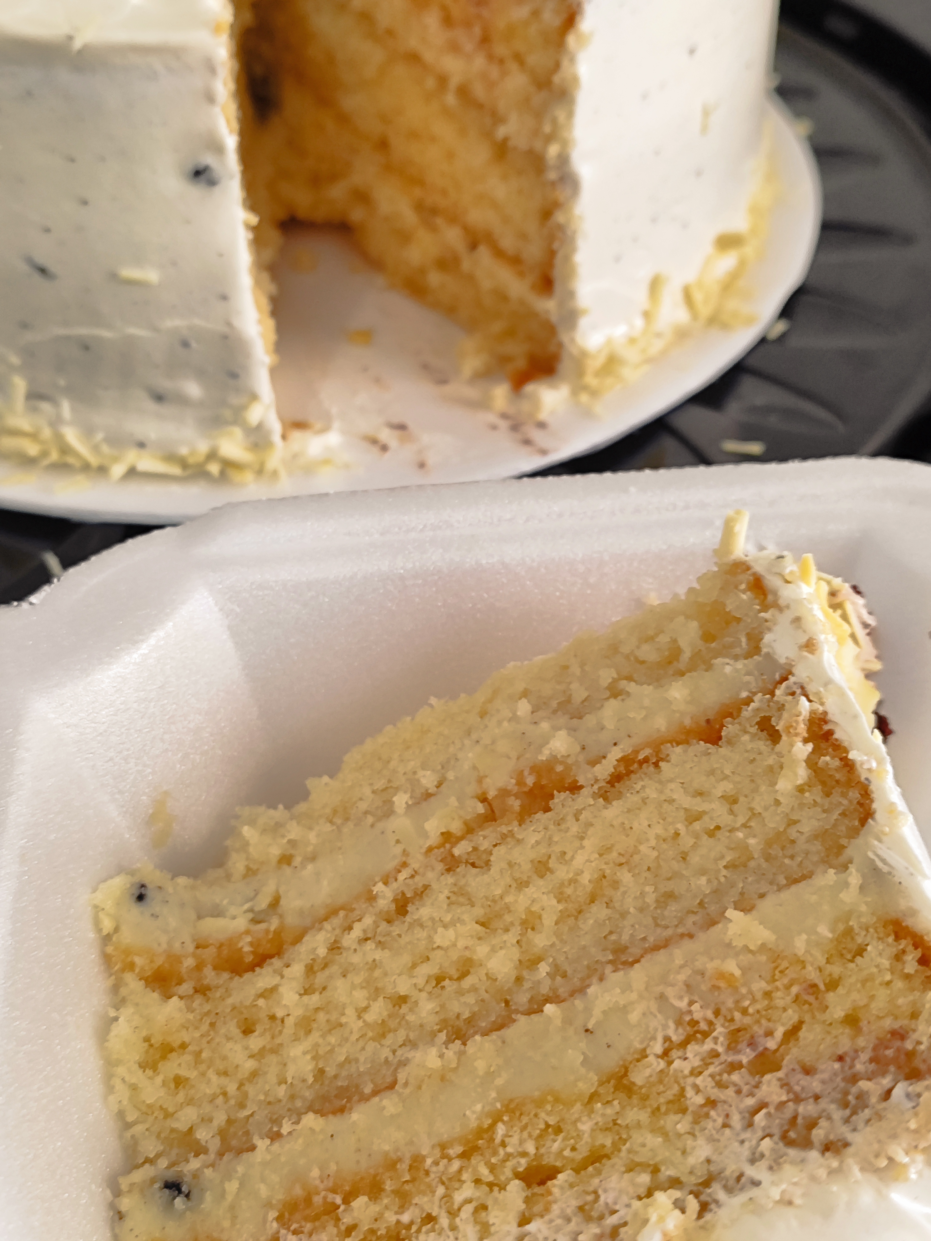 Torta de chocolate com cobertura cremosa