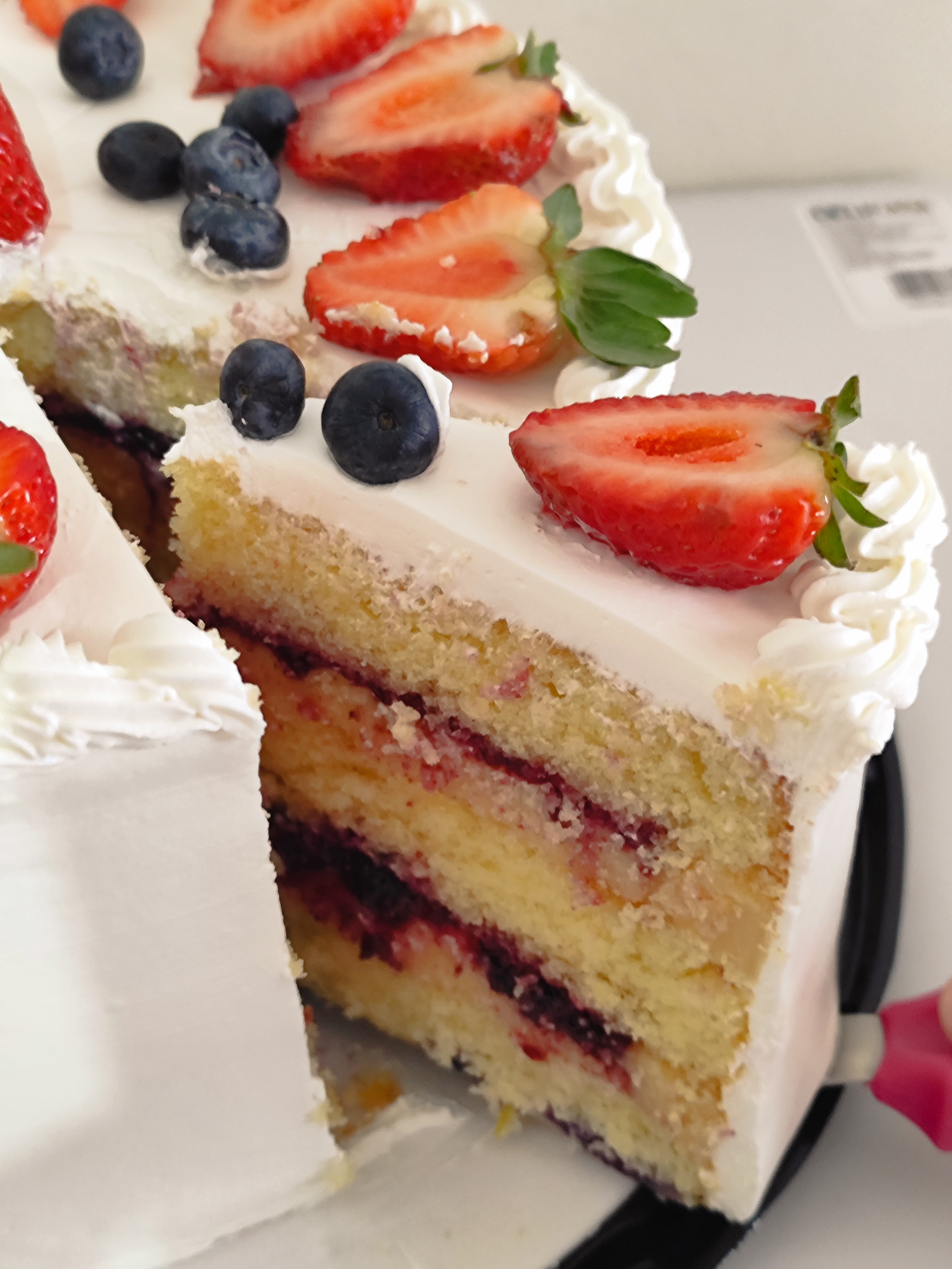 Torta com morango e creme de avelã