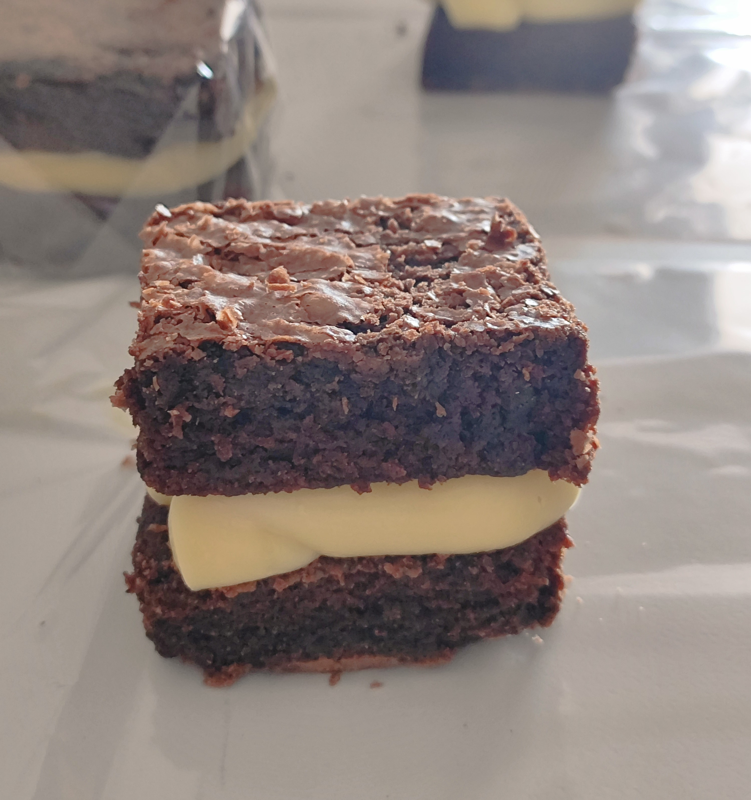 Brownie decorado para eventos.